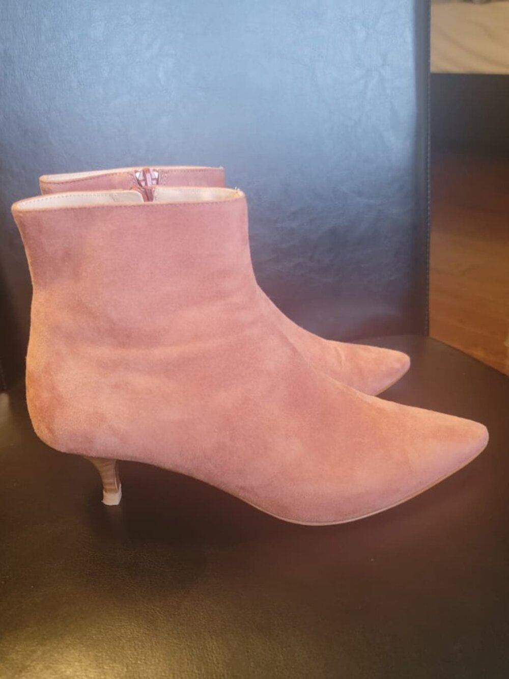 Club Monaco suede booties size 7.5